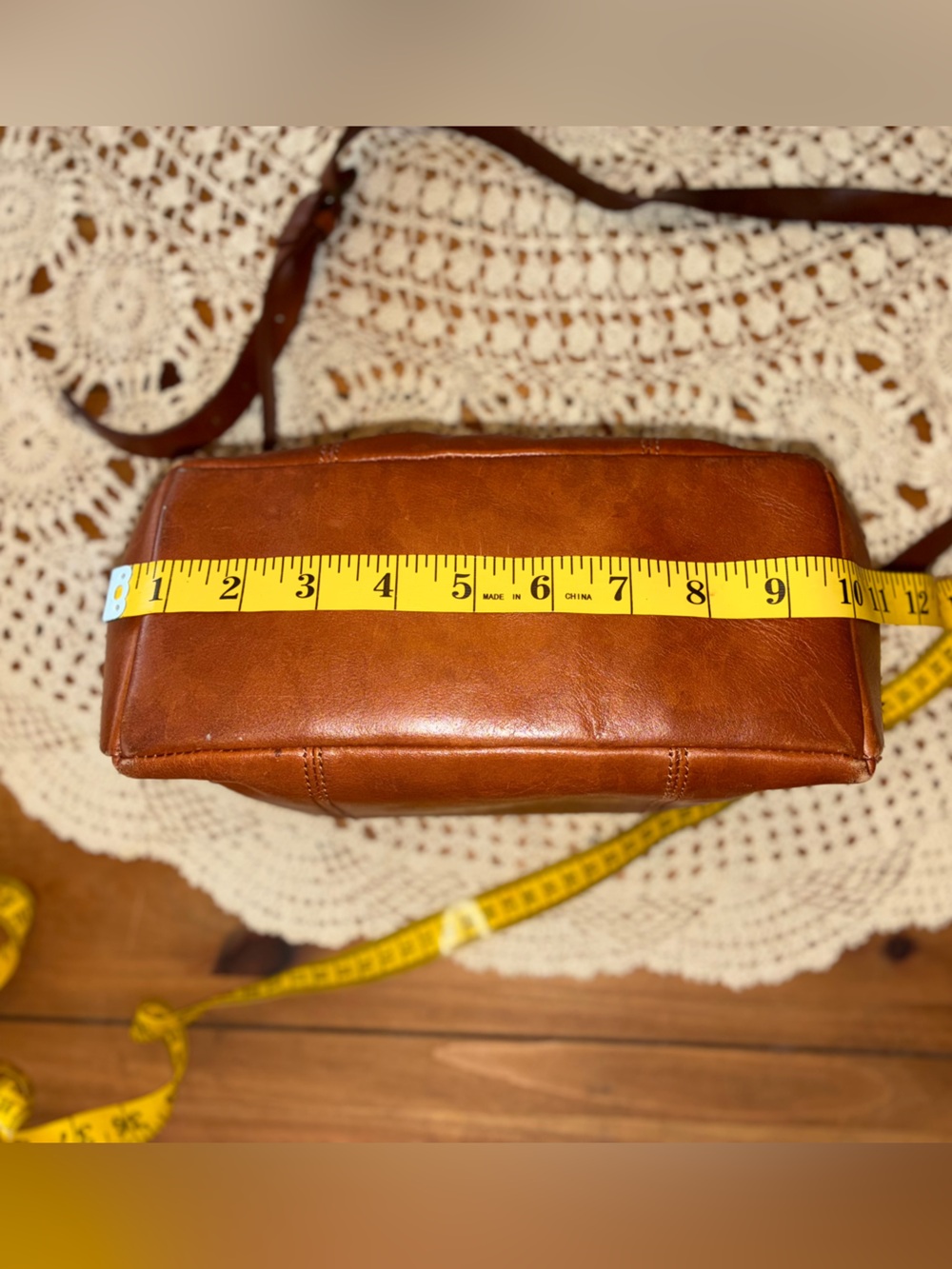 Madewell Glasgow Cognac Leather Crossbody Doctor's Bag - Picture 12 of 16